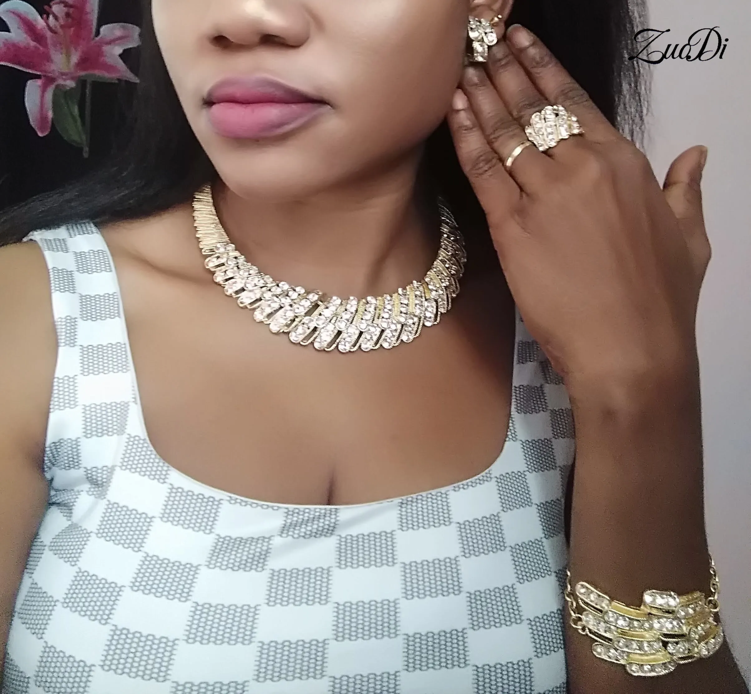 ZuoDi 2019 statement Designer jewelry set Wholesale Nigerian Wedding woman accessories jewelry set Dubai Gold Color Jewelry Set
ZuoDi 2019 statement Designer jewelry set Wholesale Nigerian Wedding woman accessories jewelry set Dubai Gold Color Jewelry Set