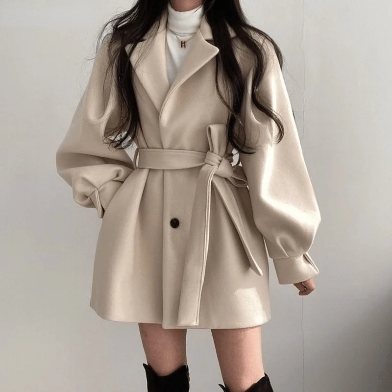 2021wool Blended Women's Coat, Curved Cut, Monochrome Elegant Pattern, Warm Fabric, V-neck, Button, Fashion, Belt Decoration,
2021wool Blended Women's Coat, Curved Cut, Monochrome Elegant Pattern, Warm Fabric, V-neck, Button, Fashion, Belt Decoration,
