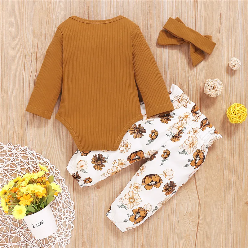 Babys Autumn Clothes O-Neck Long-Sleeves Rompers Top + Floral Prints Tie-Waist Pants + Bowknot Headband for Toddler Girl 
Babys Autumn Clothes O-Neck Long-Sleeves Rompers Top + Floral Prints Tie-Waist Pants + Bowknot Headband for Toddler Girl