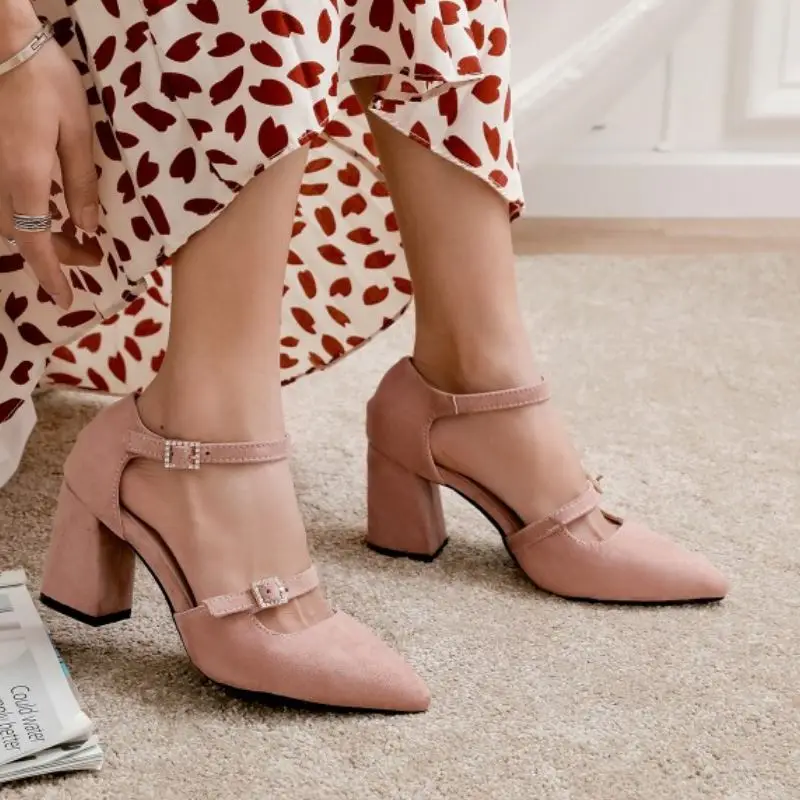 Tuyoki Women Flock Leather Sandals Party Fashion Summer Sandals Buckle Bow-knot Solid Color Office Footwear Size 32-43
Tuyoki Women Flock Leather Sandals Party Fashion Summer Sandals Buckle Bow-knot Solid Color Office Footwear Size 32-43