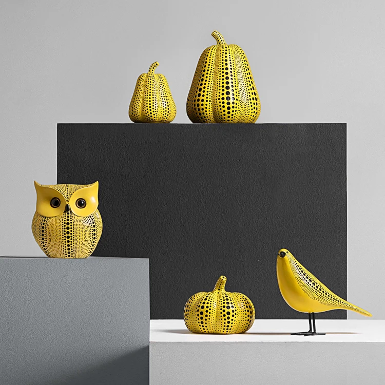Creative Yellow Sculpture Modern Pop Art Resin Statue Home Decoration Living Room Desktop Decoration Accessories Crafts Gifts
Creative Yellow Sculpture Modern Pop Art Resin Statue Home Decoration Living Room Desktop Decoration Accessories Crafts Gifts