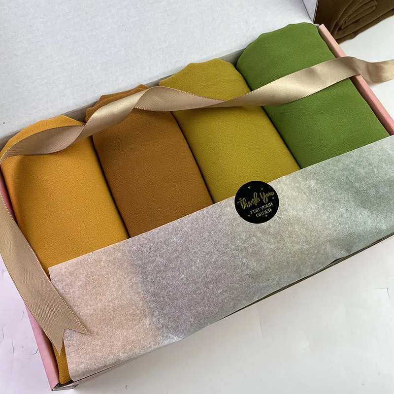 4 шт./кор. тяжелый шифоновый шарф с коробкой Для женщин обычный хиджаб Обёрточная бумага одноцветные шали повязка на голову мусульманские хи... 
4 шт./кор. тяжелый шифоновый шарф с коробкой Для женщин обычный хиджаб Обёрточная бумага одноцветные шали повязка на голову мусульманские хи...