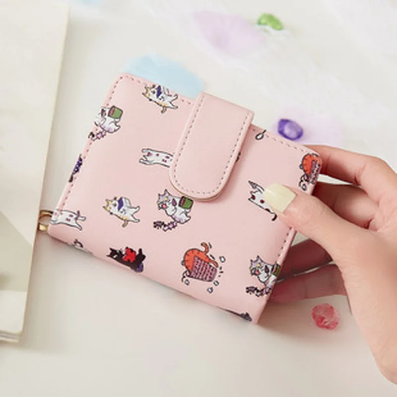 Wallets Women Cartoon Printing Kawaii Coin Pockets Card Holder Mini Purse Womens Korean Style Hasp Foldable Chic PU Leather New
Wallets Women Cartoon Printing Kawaii Coin Pockets Card Holder Mini Purse Womens Korean Style Hasp Foldable Chic PU Leather New