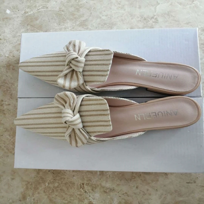 Pointed Half Slippers Female Summer Wear New Style Striped Bow Baotou Thick Heel Muller Shoes Low Heel Half Drag Tide
Pointed Half Slippers Female Summer Wear New Style Striped Bow Baotou Thick Heel Muller Shoes Low Heel Half Drag Tide