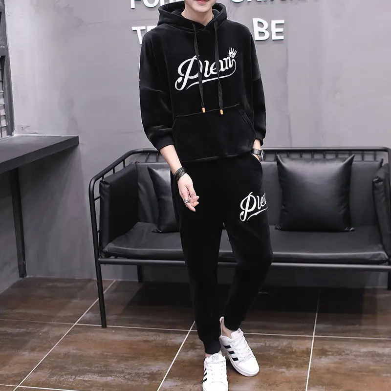 Autumn and winter golden velvet suit men's Korean casual youth two piece student Hooded Sweater men's sportswear trend
Autumn and winter golden velvet suit men's Korean casual youth two piece student Hooded Sweater men's sportswear trend