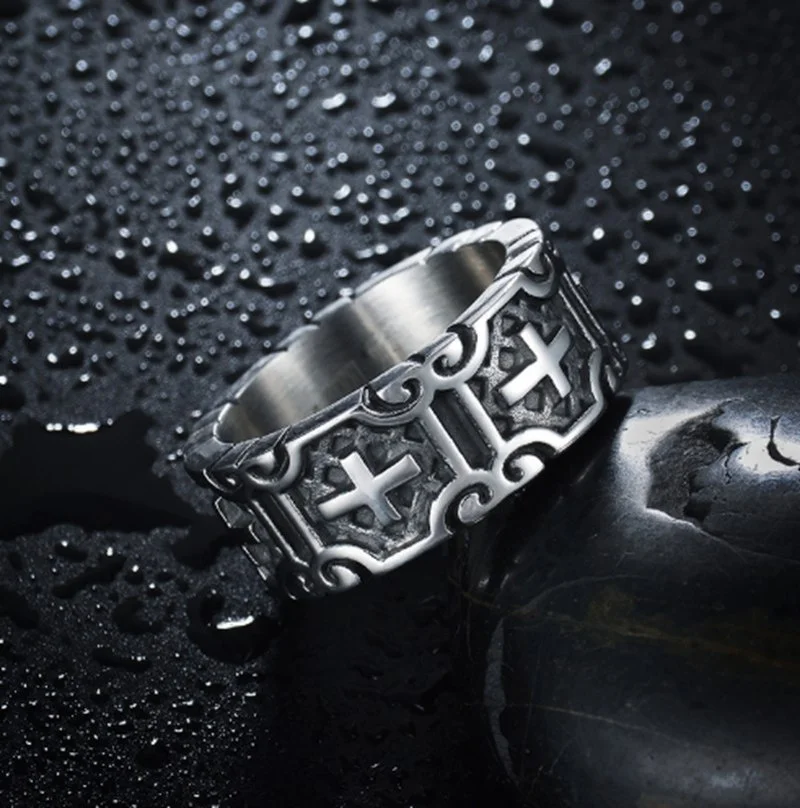Wild New Retro Cross Amulet Ring European And American Fashion Wild Punk Men's Riding Lucky Ring Men's Ring
Wild New Retro Cross Amulet Ring European And American Fashion Wild Punk Men's Riding Lucky Ring Men's Ring