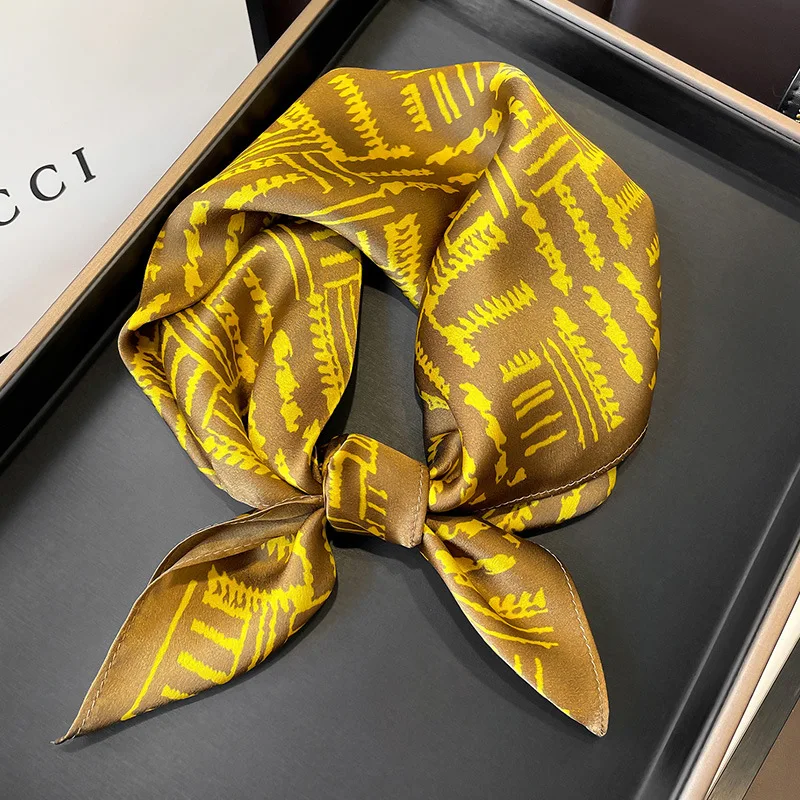 Vintage Print Square Shawl 100% Pure Real Silk Scarf Women Headband Fashion Hairband Hijab Poncho Neckerchief Female Bandana
Vintage Print Square Shawl 100% Pure Real Silk Scarf Women Headband Fashion Hairband Hijab Poncho Neckerchief Female Bandana