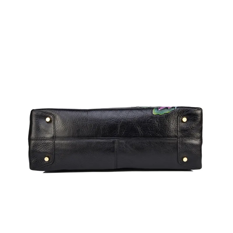 Handbag female 2021 new high-end sense bag Chinese style cowhide embossed female bag cheongsam leather big bag Women Handbags
Handbag female 2021 new high-end sense bag Chinese style cowhide embossed female bag cheongsam leather big bag Women Handbags