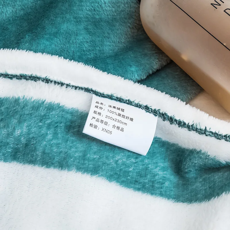 Coral Fleece Blanket Winter Warm Soft Flannel Blankets for Sofa Sofa Blanket Bed Cars Portable Home Decors
Coral Fleece Blanket Winter Warm Soft Flannel Blankets for Sofa Sofa Blanket Bed Cars Portable Home Decors