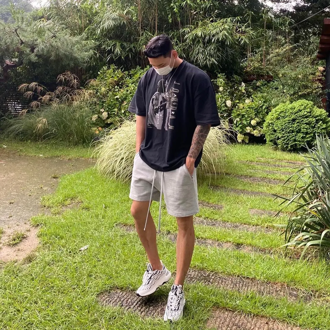 Street fashion fashion men's gym fitness jogging summer quick-drying shorts men's casual beach shorts sports pants
Street fashion fashion men's gym fitness jogging summer quick-drying shorts men's casual beach shorts sports pants