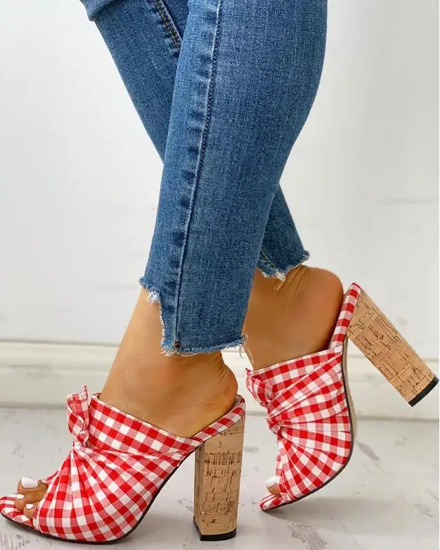 Summer Shoes Fish Mouth Gingham Square Heel Sandals Soft Bottom Non-Slip Seaside Lazy Half Slippers Pointed Toe Sandals Women
Summer Shoes Fish Mouth Gingham Square Heel Sandals Soft Bottom Non-Slip Seaside Lazy Half Slippers Pointed Toe Sandals Women