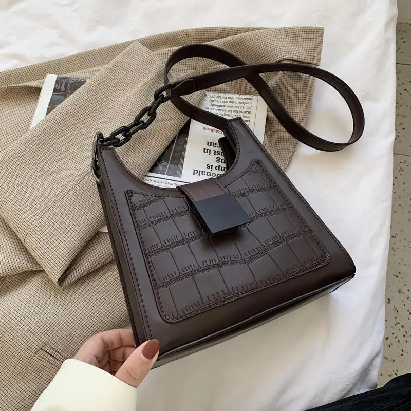 2021 New Fashion Stone Grain Pu Leather High Sense One Shoulder Women's Bag Vintage Messenger Bag Versatile Armpit Waist Bag
2021 New Fashion Stone Grain Pu Leather High Sense One Shoulder Women's Bag Vintage Messenger Bag Versatile Armpit Waist Bag