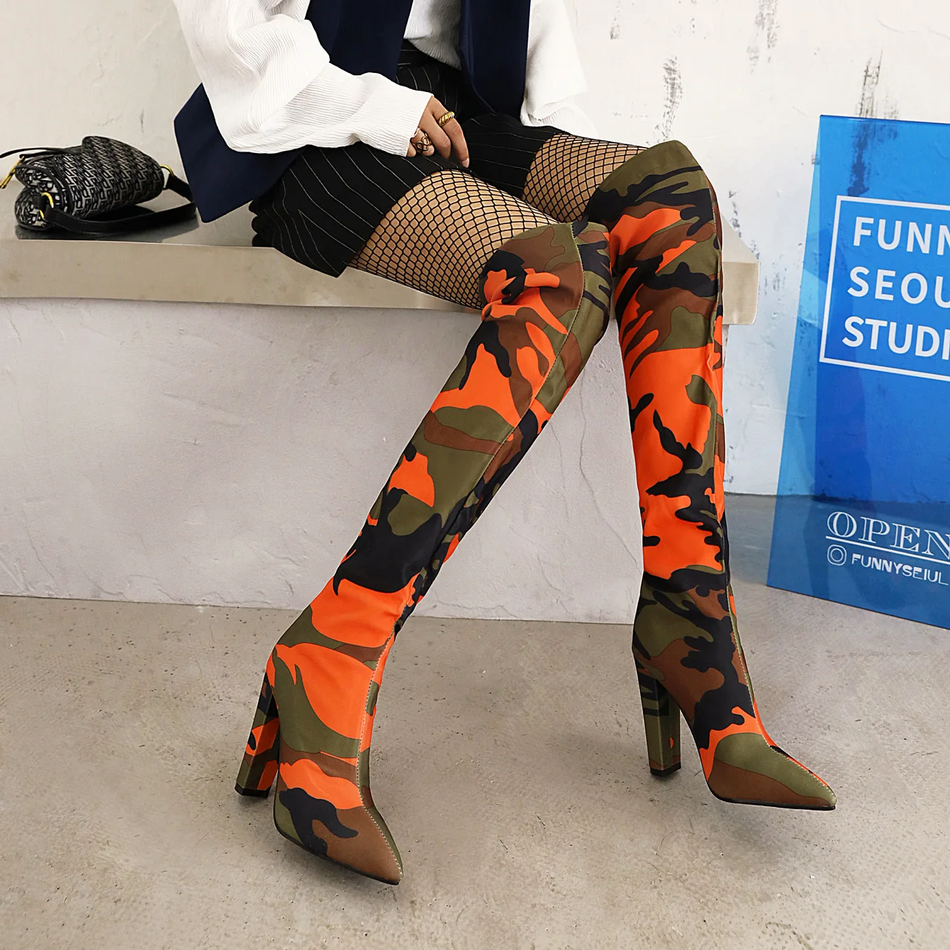 INS HOT Women over-the-knee Boots plus size 22-26.5cm length Camouflage graffiti flowers high heel long boots sexy womens boots
INS HOT Women over-the-knee Boots plus size 22-26.5cm length Camouflage graffiti flowers high heel long boots sexy womens boots