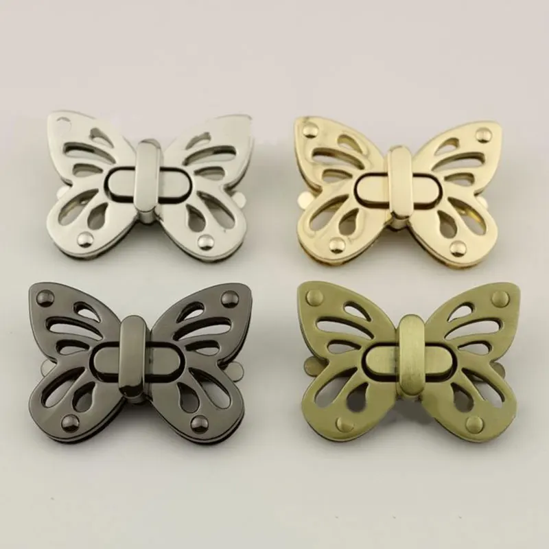 Metal Butterfly Turn Lock Buckle Twist Lock Clasp For Leather Craft Women Bag Handbag Shoulder Bag Purse DIY Hardware Accessory
Metal Butterfly Turn Lock Buckle Twist Lock Clasp For Leather Craft Women Bag Handbag Shoulder Bag Purse DIY Hardware Accessory