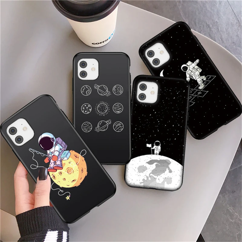 GTWIN Creativity Cartoon Astronaut Phone Case For iPhone 13 12 11 Pro Max XS Max XR X 12 Mini 7 8 Plus SE 2020 Soft Cover
GTWIN Creativity Cartoon Astronaut Phone Case For iPhone 13 12 11 Pro Max XS Max XR X 12 Mini 7 8 Plus SE 2020 Soft Cover
