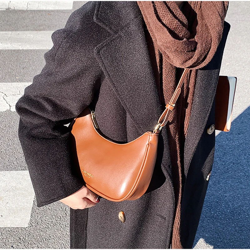 Women Underarm Handbag Europe America Winter Retro Pu Leather Pure Color Shoulder Bag Fashion Luxury Designer SmallCrossbody Bag
Women Underarm Handbag Europe America Winter Retro Pu Leather Pure Color Shoulder Bag Fashion Luxury Designer SmallCrossbody Bag