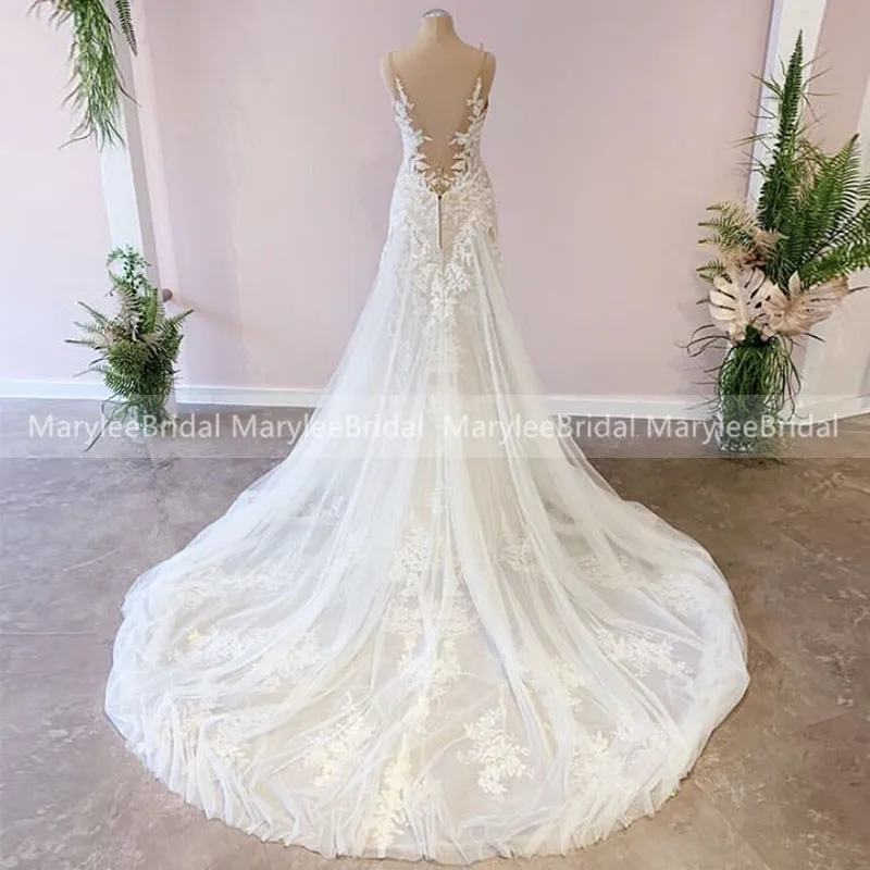 Backless Mermaid Wedding Dresses 2021 Charming Lace Appliques Bridal Gowns Spaghetti Straps Tulle Wedding Gowns Vestido De Noiva
Backless Mermaid Wedding Dresses 2021 Charming Lace Appliques Bridal Gowns Spaghetti Straps Tulle Wedding Gowns Vestido De Noiva