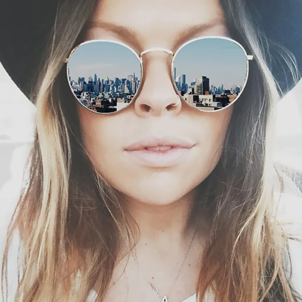 Luxury vintage Mirror 2021 Brand Designer Sunglasses Women/Men Classic Round Outdoor Sun Glasses UV400 Oculos De Sol Gafas E147
Luxury vintage Mirror 2021 Brand Designer Sunglasses Women/Men Classic Round Outdoor Sun Glasses UV400 Oculos De Sol Gafas E147