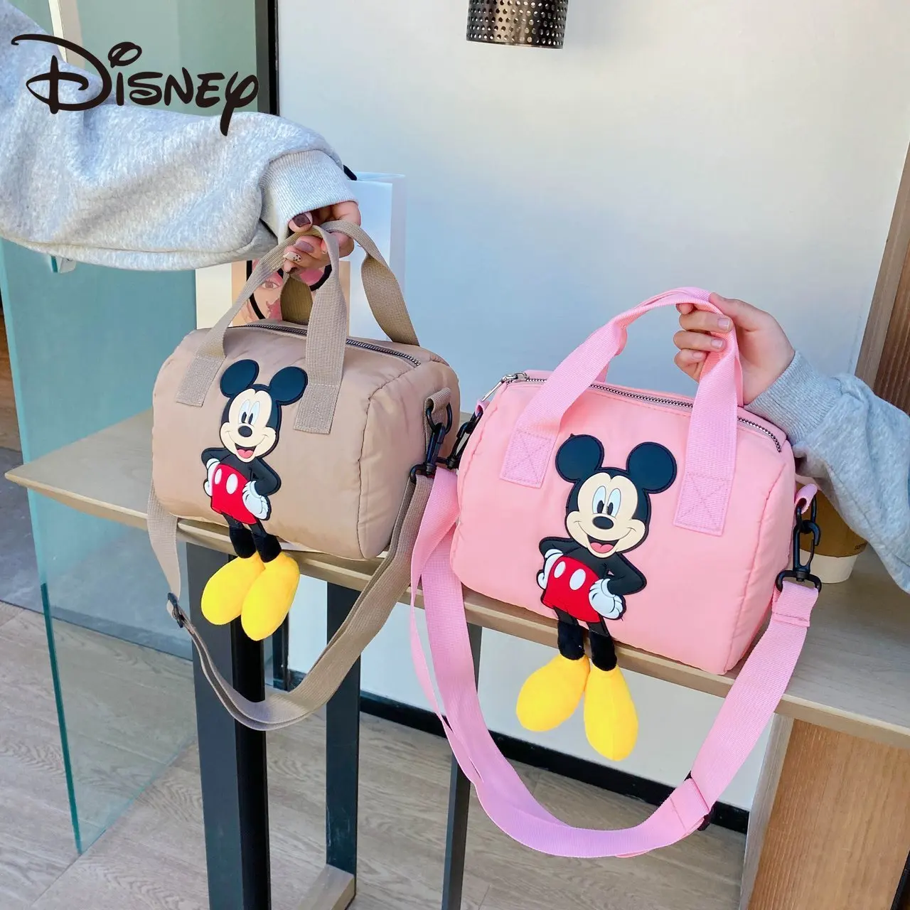 Disney Parent-child Mickey Shoulder Bag Fashion Korean Children's Bag 2021 New Baby Messenger Bag
Disney Parent-child Mickey Shoulder Bag Fashion Korean Children's Bag 2021 New Baby Messenger Bag