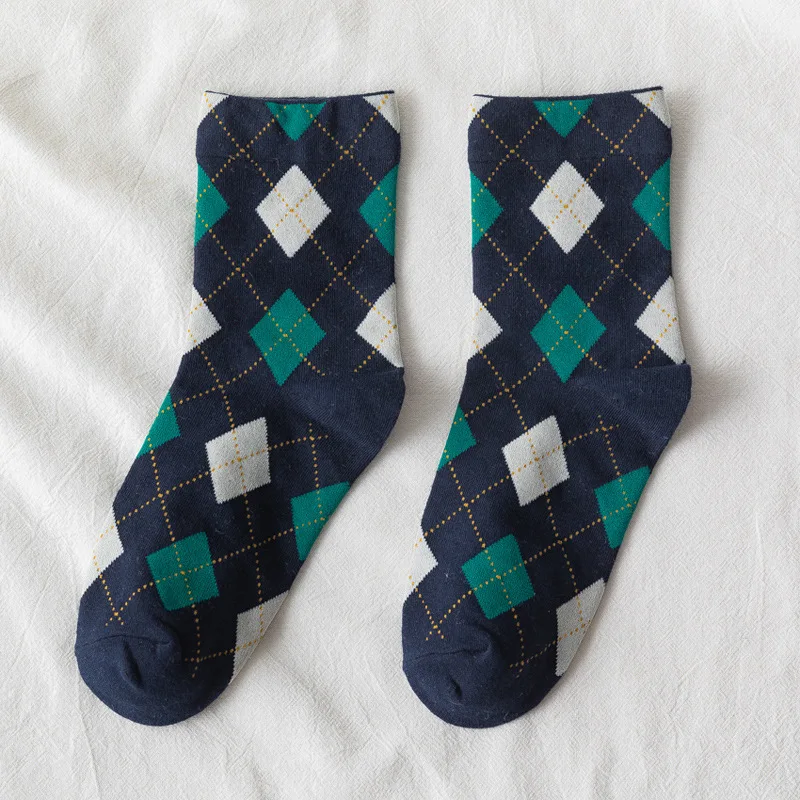 Woman Cotton Socks Autumn Winter Ladies Medium Tube Socks Wholesale Leisure Tide Female Socks with Print Dropship
Woman Cotton Socks Autumn Winter Ladies Medium Tube Socks Wholesale Leisure Tide Female Socks with Print Dropship
