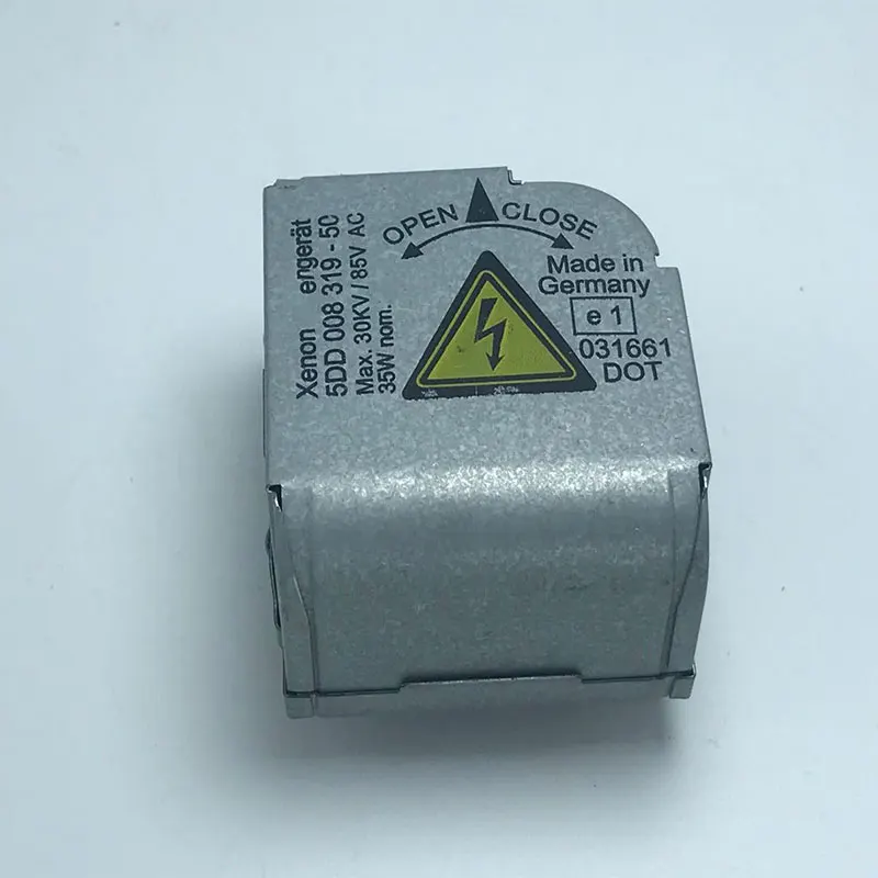 5DD00831950 Серебряный HID ксеноновый балластный воспламенитель 5DD 008 319 - 50 
5DD00831950 Серебряный HID ксеноновый балластный воспламенитель 5DD 008 319 - 50