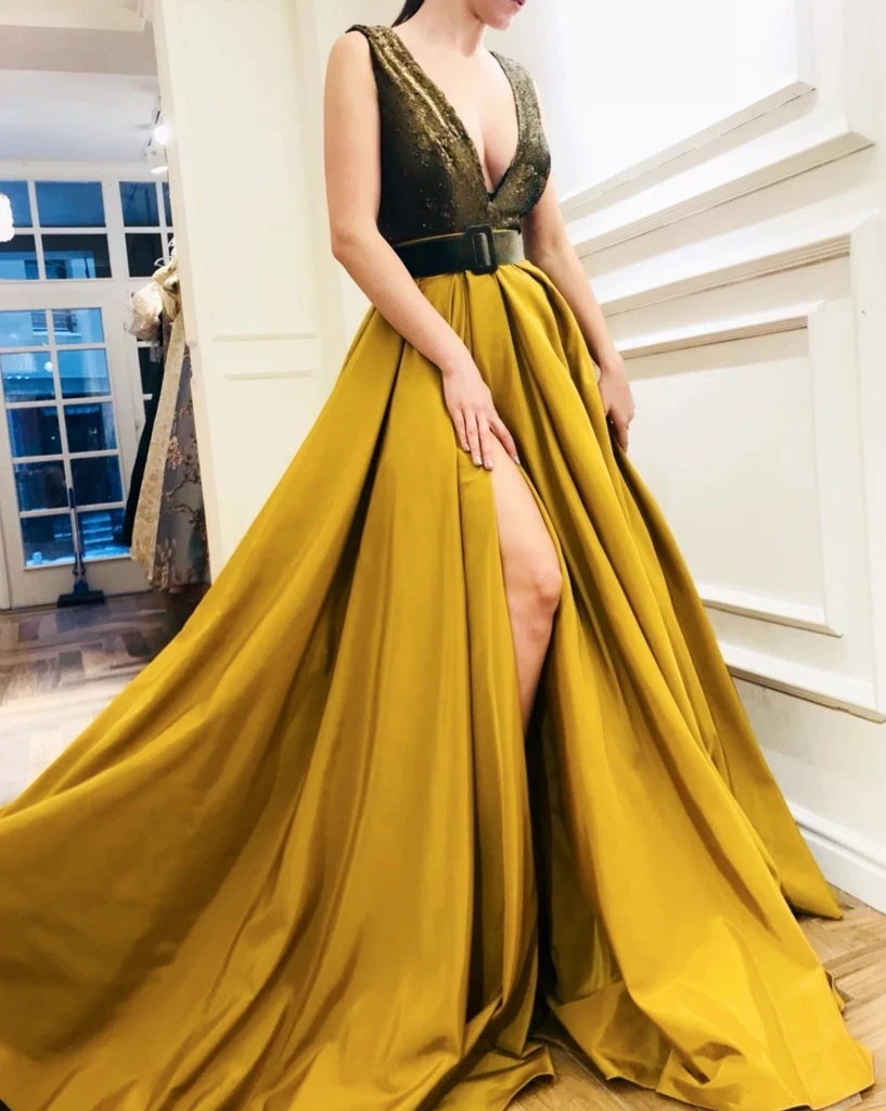 Gold Moroccan Evening Dresses A-line Deep V-neck Sequins Sparkle Slit Long Turkey Dubai Saudi Arabia Prom Dress Gown
Gold Moroccan Evening Dresses A-line Deep V-neck Sequins Sparkle Slit Long Turkey Dubai Saudi Arabia Prom Dress Gown