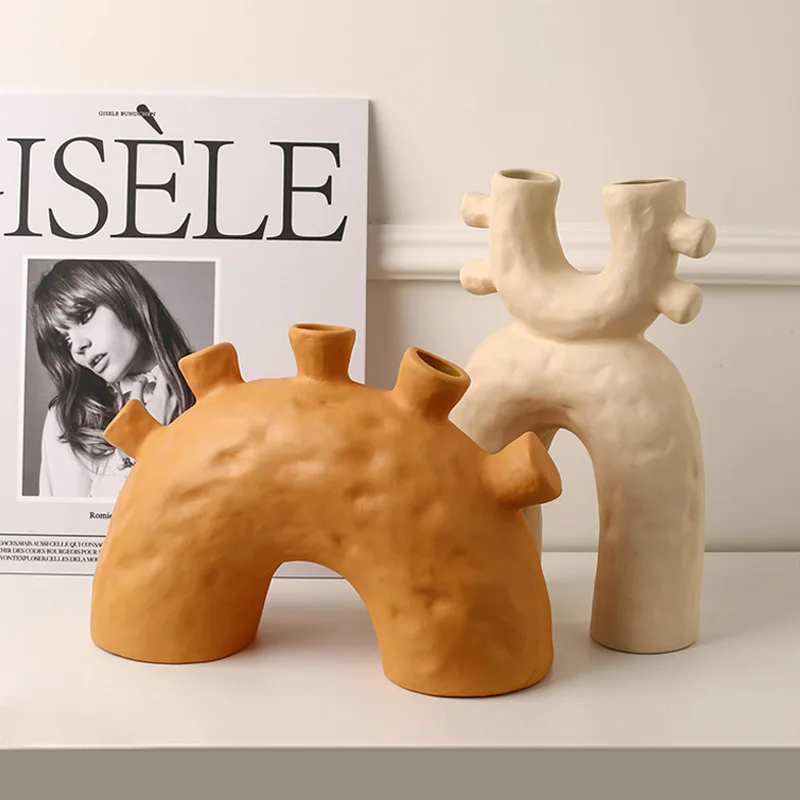 Creative Shaped Ceramic Vase Hollow Flower Arrangement Crafts Decor Living Room Countertop Irregular Flower Vase Home Decoration
Creative Shaped Ceramic Vase Hollow Flower Arrangement Crafts Decor Living Room Countertop Irregular Flower Vase Home Decoration
