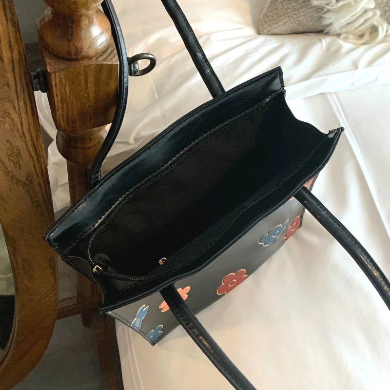 PU Leather Women Clutch Purse Handbags Vintage Flower Ladies Shoulder Bags Fashion Design Floral Female Girls Small Tote Bag
PU Leather Women Clutch Purse Handbags Vintage Flower Ladies Shoulder Bags Fashion Design Floral Female Girls Small Tote Bag