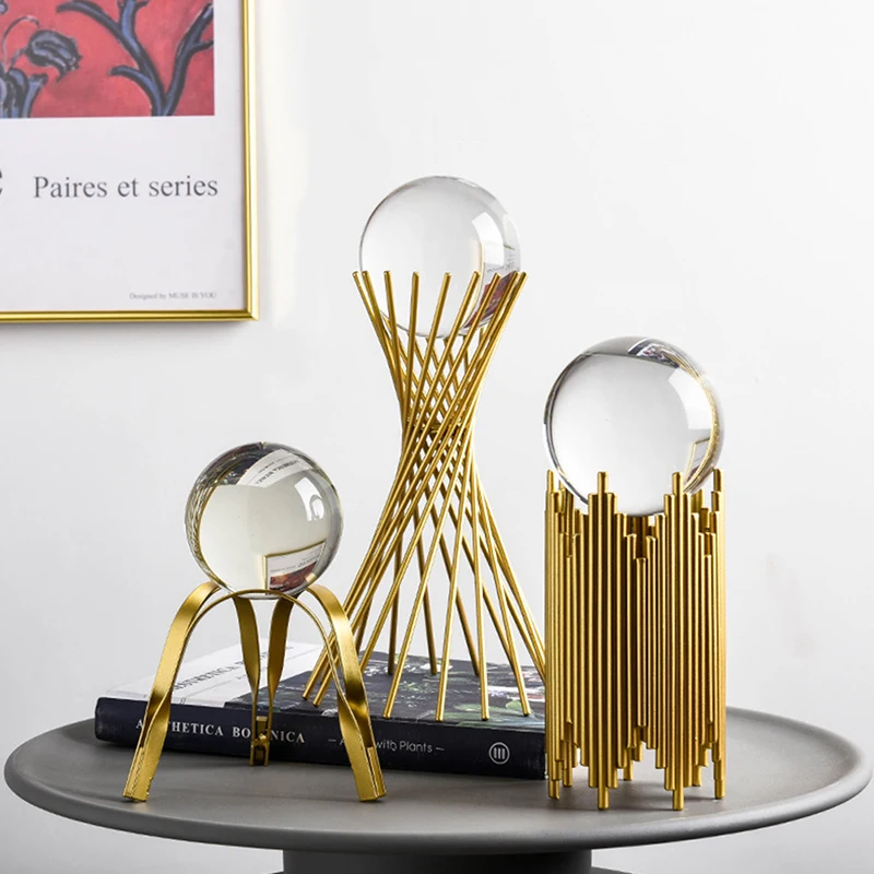 Украшение для дома, новый золотой роскошный современный металлический хрустальный шар, ремесла, украшение для гостиной, аксессуары 
Украшение для дома, новый золотой роскошный современный металлический хрустальный шар, ремесла, украшение для гостиной, аксессуары