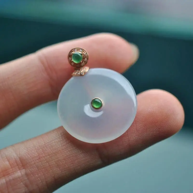 Natural Hotian Jade Pendant Women's Suet Grade White Jade round Jade Jade Pendant Jasper Ruyi Women's Necklace to Give Mom
Natural Hotian Jade Pendant Women's Suet Grade White Jade round Jade Jade Pendant Jasper Ruyi Women's Necklace to Give Mom