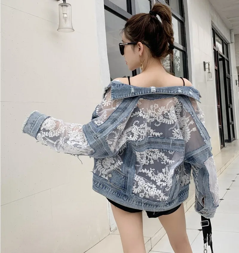 2020 New Summer Long Sleeve Large Size Jeans Jackets Women's Coat Loose Lace Stitching Perspective top Jacket Ladies denim coat
2020 New Summer Long Sleeve Large Size Jeans Jackets Women's Coat Loose Lace Stitching Perspective top Jacket Ladies denim coat