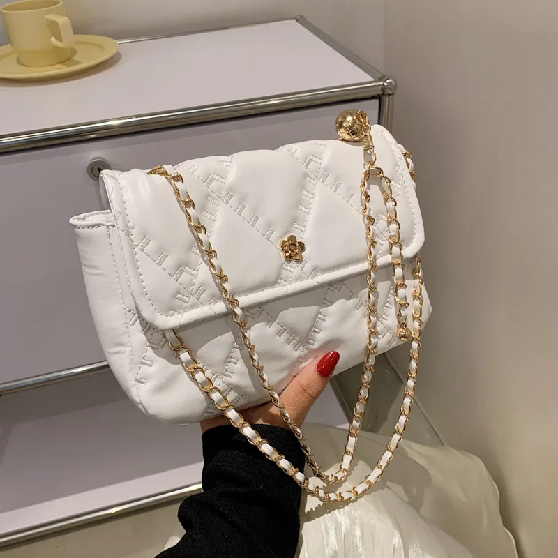 Women's Bag New Fashion Rhombic Chain Small Square Bag Ladies Shoulder Messenger Bag
Women's Bag New Fashion Rhombic Chain Small Square Bag Ladies Shoulder Messenger Bag