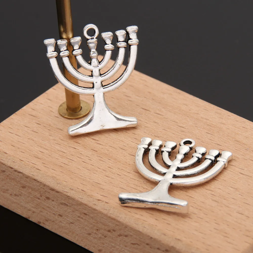 10pcs Silver Color Candlestick Charms Finding Candle Pendant Handcraft Accessories Jewelry Wholesale 30x27mm A3429
10pcs Silver Color Candlestick Charms Finding Candle Pendant Handcraft Accessories Jewelry Wholesale 30x27mm A3429