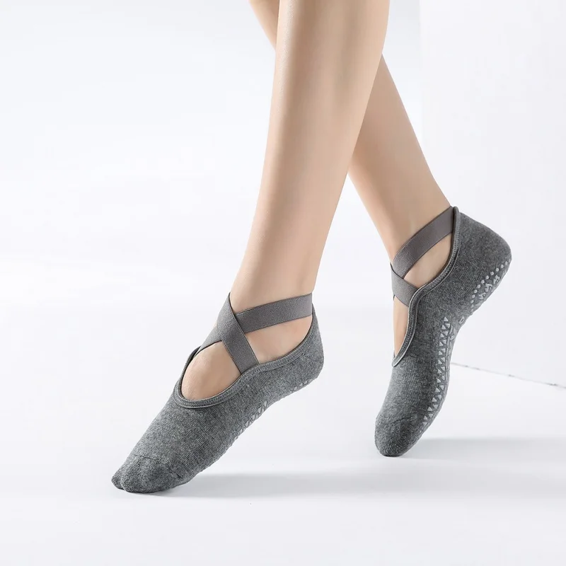 2Pcs Women Breathable Yoga Socks Non-Slip Cotton Bandage Girls Ballet Dance Socks Slippers 35-39 Yards Sport Socks
2Pcs Women Breathable Yoga Socks Non-Slip Cotton Bandage Girls Ballet Dance Socks Slippers 35-39 Yards Sport Socks