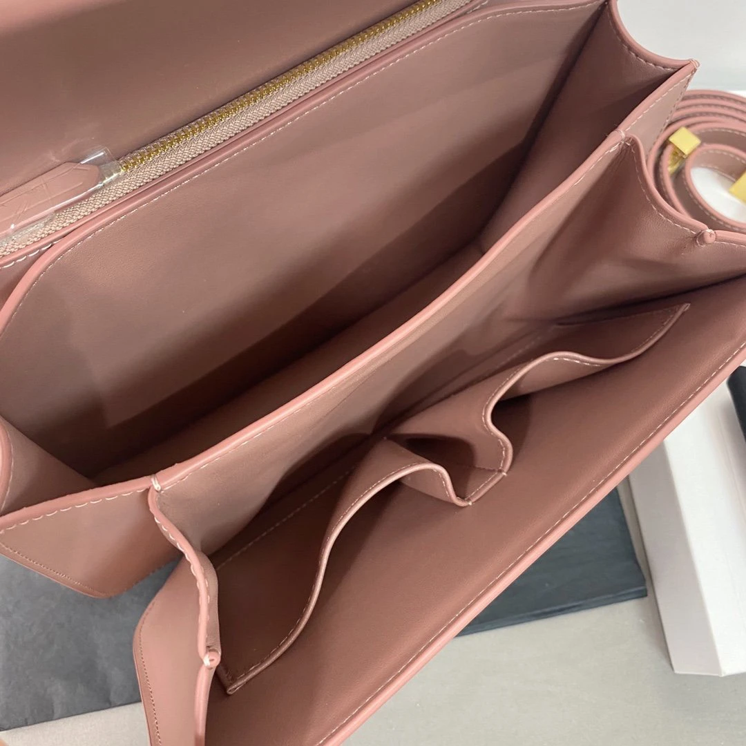 2021NEW Custom Clutch Luxury Handbags Women Bags Designer Real Leather Cowhide TOP Fashion Brand Small Purse Ladies Shoulder Bag
2021NEW Custom Clutch Luxury Handbags Women Bags Designer Real Leather Cowhide TOP Fashion Brand Small Purse Ladies Shoulder Bag