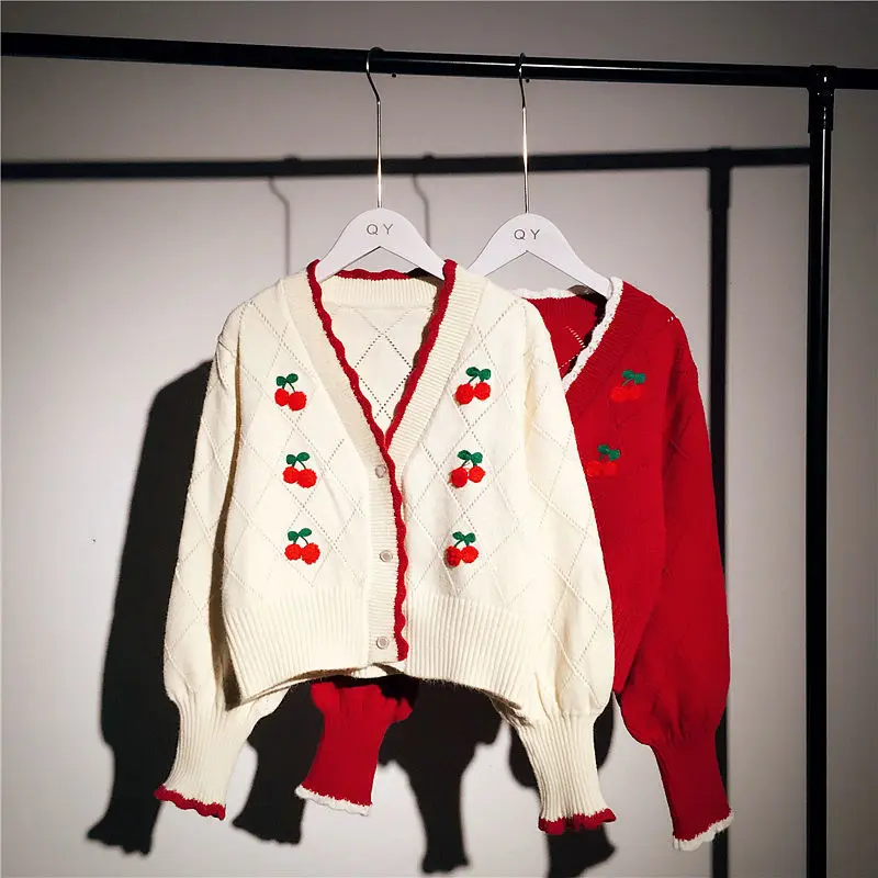 2021 Women Autumn Winter Loose Knitted Short Cardigans Ladies Cherry Embroidery Cardigans Female Casual V-neck Sweater Coat D103
2021 Women Autumn Winter Loose Knitted Short Cardigans Ladies Cherry Embroidery Cardigans Female Casual V-neck Sweater Coat D103