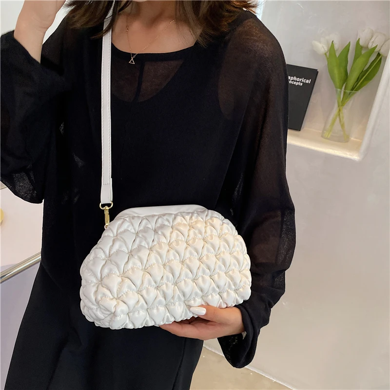 New Style Weave Soft PU Leather Small Crossbody Bags for Women 2021 Solid Color Shoulder Purses and Handbags Travel Trends
New Style Weave Soft PU Leather Small Crossbody Bags for Women 2021 Solid Color Shoulder Purses and Handbags Travel Trends