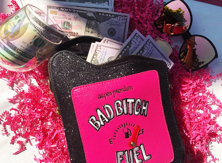 Fashion Personality Laser Sequin Embroidery Letter Oil Pot Bag Creativity Funny Chain Shoulder Bag Women Cute Messenger Bag
Fashion Personality Laser Sequin Embroidery Letter Oil Pot Bag Creativity Funny Chain Shoulder Bag Women Cute Messenger Bag