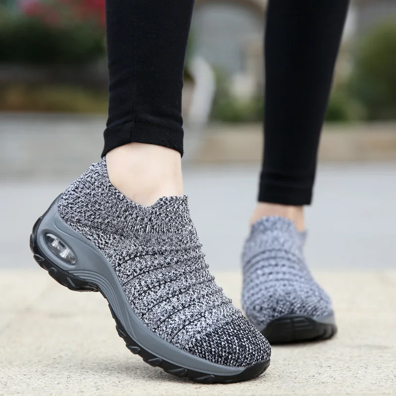 Sneakers women shoes 2021 new breathable mesh sneakers women comfortable overshoes solid casual shoes ladies sports shoes woman
Sneakers women shoes 2021 new breathable mesh sneakers women comfortable overshoes solid casual shoes ladies sports shoes woman