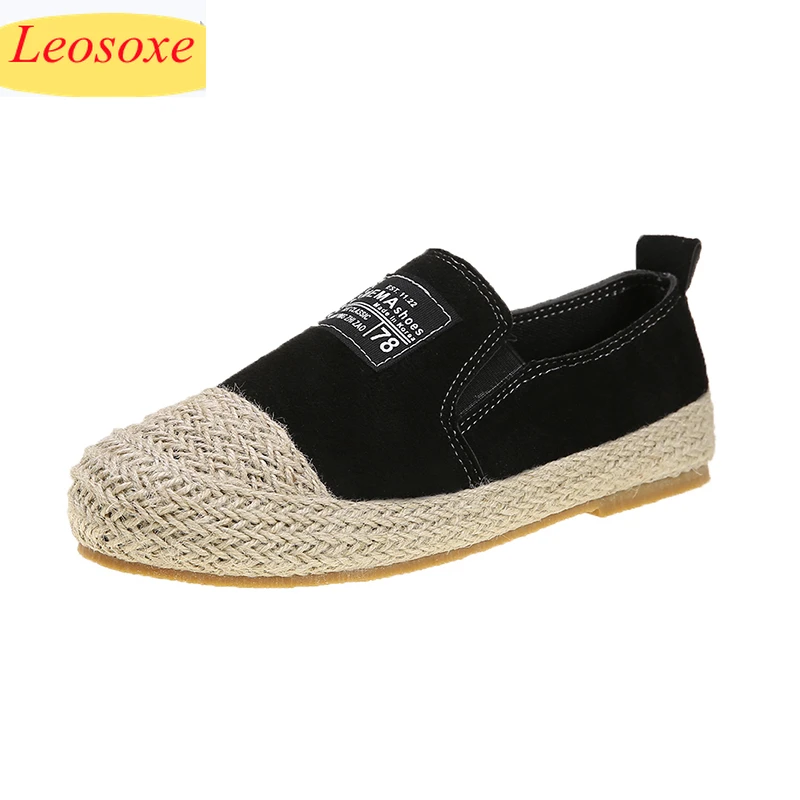 Женские кроссовки на плоской подошве, Повседневная дышащая обувь на платформе, с прорезями
Женские кроссовки на плоской подошве, Повседневная дышащая обувь на платформе, с прорезями