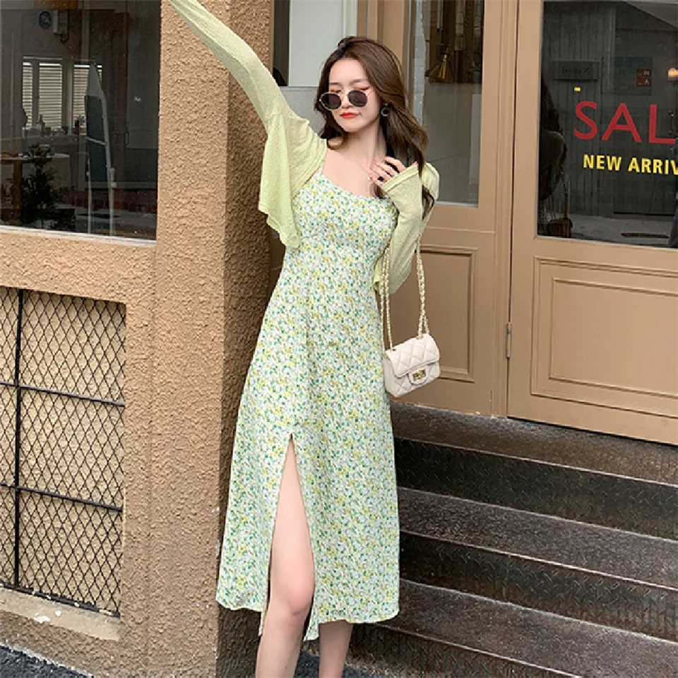 Summer Sexy Floral Spaghetti Strap Dress Women Fashion Casual V-Neck Beach Holiday A-Line Dress Vestidos Slim Party Dresses
Summer Sexy Floral Spaghetti Strap Dress Women Fashion Casual V-Neck Beach Holiday A-Line Dress Vestidos Slim Party Dresses