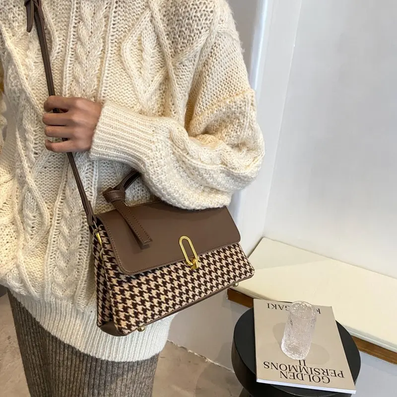 Luxury High Quality Handbags Women 2021 Bags Designer Small Shoulder Bag New Style Crossbody Lady's Branded Trending Hand Bag
Luxury High Quality Handbags Women 2021 Bags Designer Small Shoulder Bag New Style Crossbody Lady's Branded Trending Hand Bag