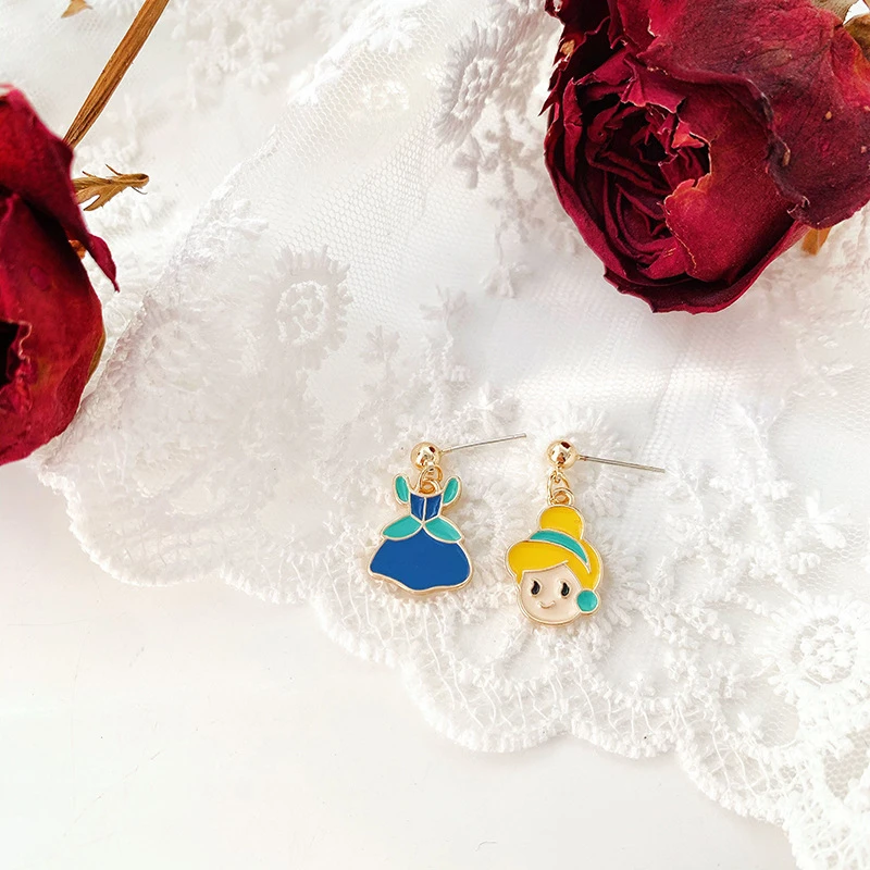 Cute Creative Asymmetric Design Cartoon Princess Avatar Skirt Shape Earrings Personality Trend Party Accessories Women's Jewelry
Cute Creative Asymmetric Design Cartoon Princess Avatar Skirt Shape Earrings Personality Trend Party Accessories Women's Jewelry
