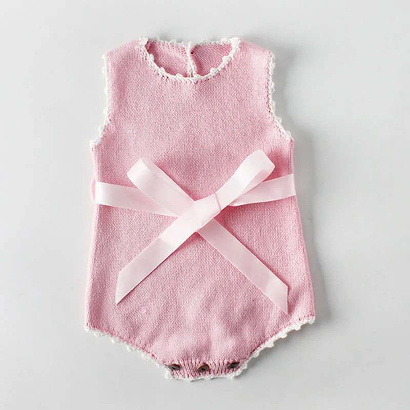 Детский трикотажный комбинезон без рукавов, на возраст 0-2 года
Детский трикотажный комбинезон без рукавов, на возраст 0-2 года