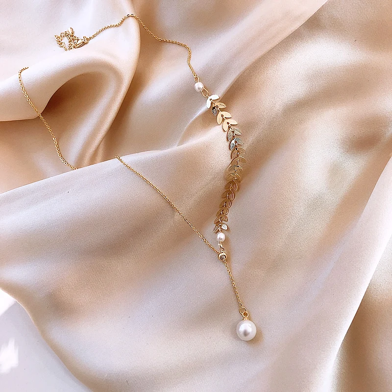 2020 Trend Ladies Golden Simple Layered Chains Shiny Metal Necklace Harajuku Accessories Women Girl Party Gifts for the New Year
2020 Trend Ladies Golden Simple Layered Chains Shiny Metal Necklace Harajuku Accessories Women Girl Party Gifts for the New Year