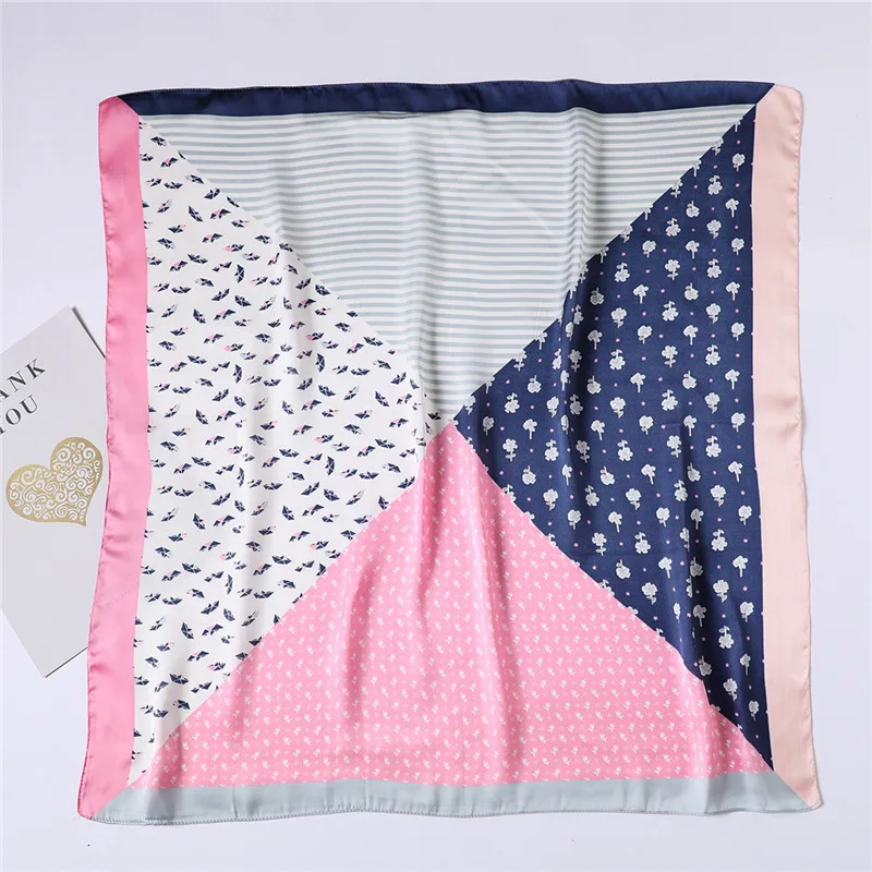 LenteZomer Nieuwe Zijden Sjaal Vrouwen Mode Patchwork Halsdoek Voor Lady Foulard Bandana Shawl Wrap Vierkante Sjaal 70*70Cm
LenteZomer Nieuwe Zijden Sjaal Vrouwen Mode Patchwork Halsdoek Voor Lady Foulard Bandana Shawl Wrap Vierkante Sjaal 70*70Cm
