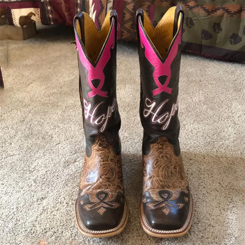 2021 New Women Shoes Fashion Trend Brown Stitching PU Retro Square Toe Embroidered Embossed Thick-heeled Martin Boots HL752
2021 New Women Shoes Fashion Trend Brown Stitching PU Retro Square Toe Embroidered Embossed Thick-heeled Martin Boots HL752