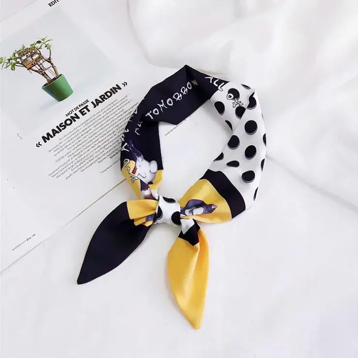 Women's Silky Scarf Flower Fruit Print Long Skinny Tie Neck Scarf Choker Luxury Brand Ladies Kerchief Small Head Scarves 86 cm
Women's Silky Scarf Flower Fruit Print Long Skinny Tie Neck Scarf Choker Luxury Brand Ladies Kerchief Small Head Scarves 86 cm