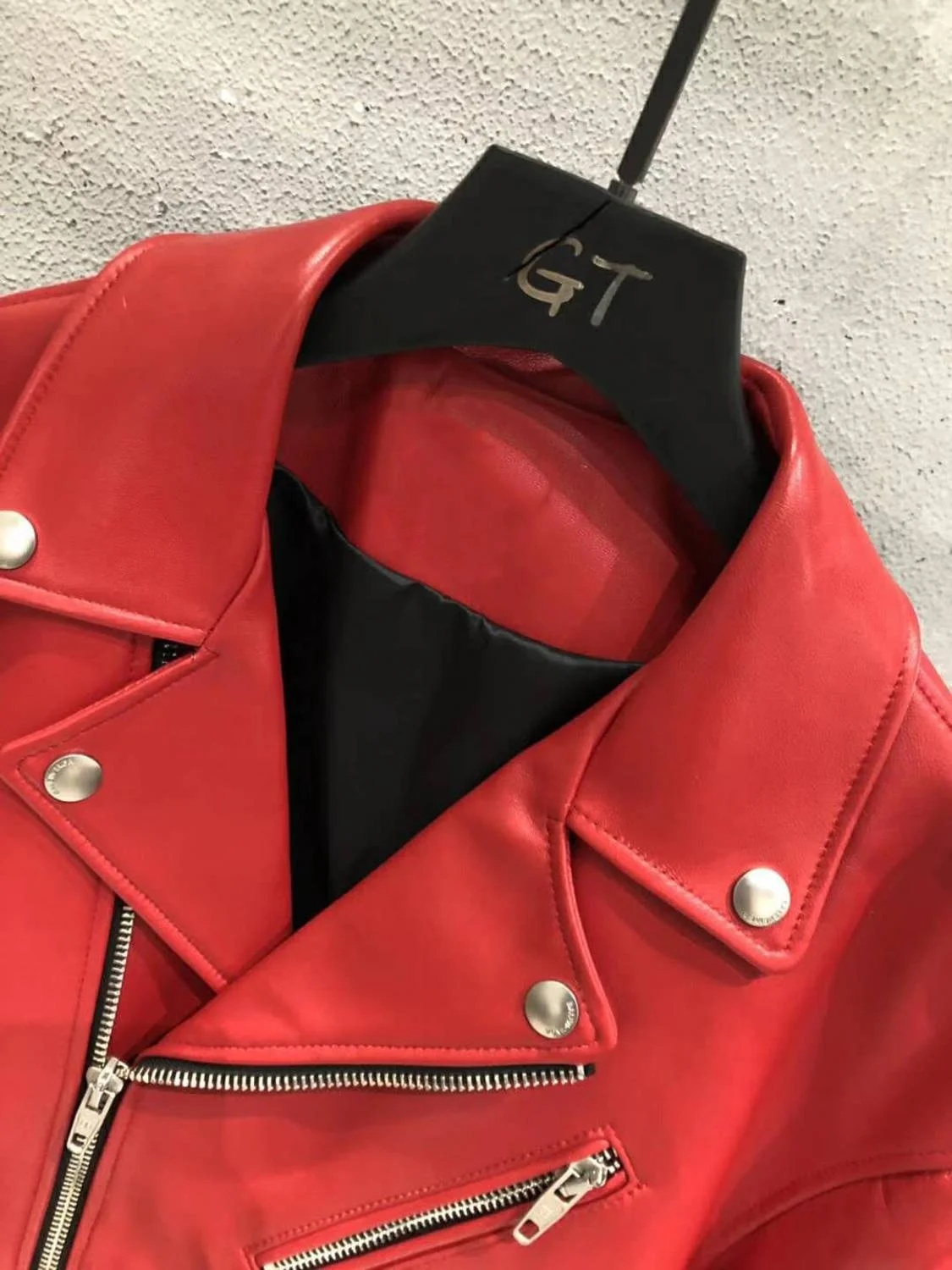 New brand genuine leather jacket women spring and autunm long sleeve with letters locomotive model real sheepskin coats
New brand genuine leather jacket women spring and autunm long sleeve with letters locomotive model real sheepskin coats
