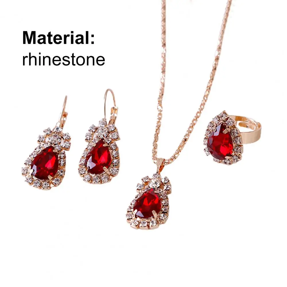 50%HOT 3Pcs/Set Women Water Drop Bright Alloy Rhinestone Pendant Necklace Earrings Ring Jewelry Set for Valentine Day
50%HOT 3Pcs/Set Women Water Drop Bright Alloy Rhinestone Pendant Necklace Earrings Ring Jewelry Set for Valentine Day